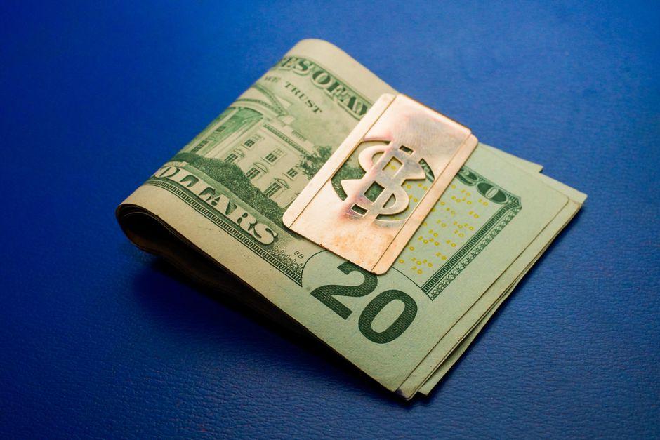 الديمقراطيون يمهدون الطريق لتمرير حزمة التحفيز دون موافقة الجمهوريين