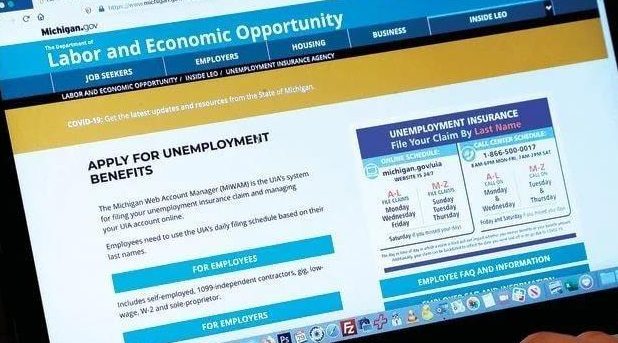 ميشيغن توقف صرف إعانات 340 ألف عاطل بسبب الاحتيال