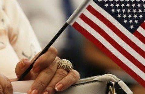 ترامب يريد جمع بيانات الحمض النووي وبصمات العين والصوت للمهاجرين