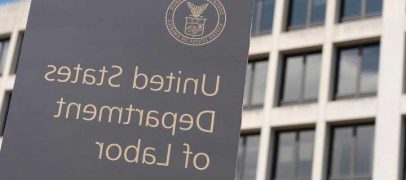 الجمهوريون وترامب يريدون خفض إعانات البطالة إلى 200 دولار اسبوعياً بشكل مؤقت