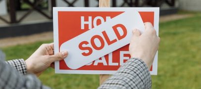 انتعاش متواضع لمبيعات المنازل الأميركية بسبب ارتفاع الأسعار وانخفاض المعروض