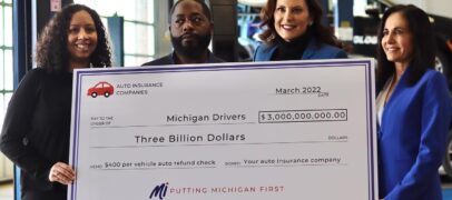 شيكا ب 400 دولار لكل سائق في ميشيغن لديه تأمين