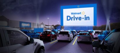 وول مارت تحول مواقف السيارات إلى سينما مفتوحة