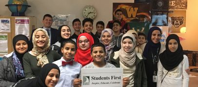 مدارس ديربورن تبدأ الدراسة بشكل كامل عبر الانترنت