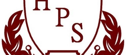 مسؤولة إدارية سابقة تقاضي مدارس هامترامك بدعوى انتهاك حقوقها