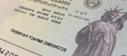 الديمقراطيون في مجلس الشيوخ يطالبون بايدن بشيكات جديدة ودائمة